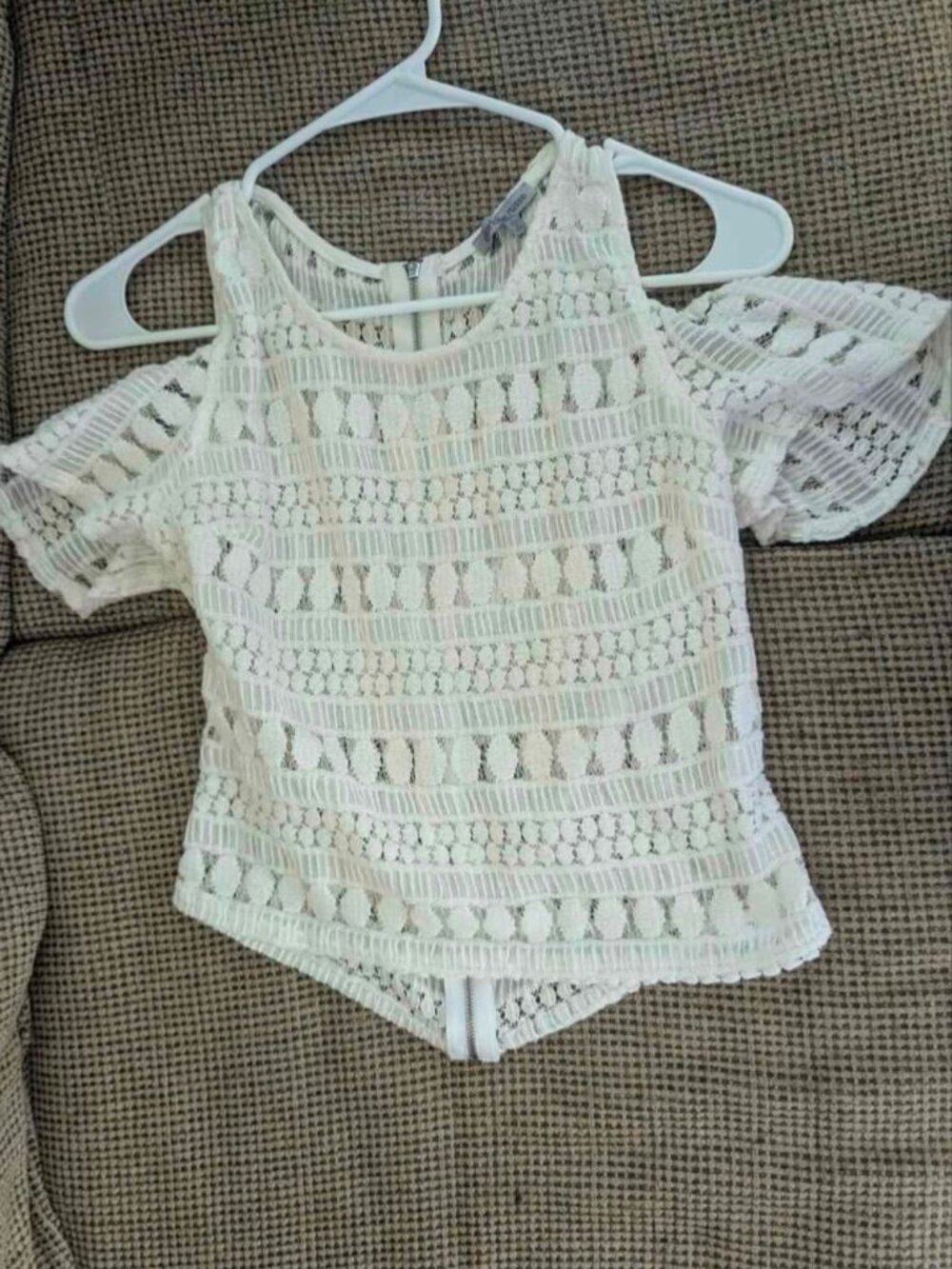 Charlotte Russe Size Medium White Lace Cold Shoulder Crop Top - Worn Once